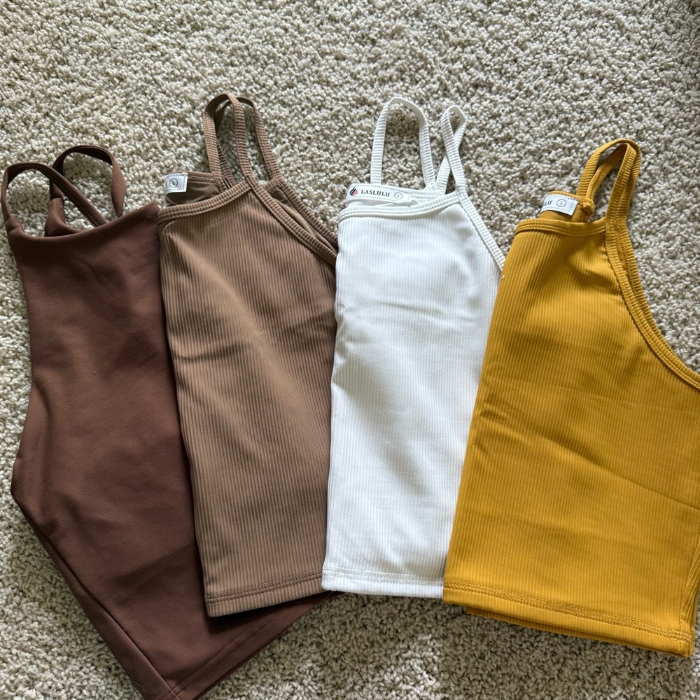 Set of Ribbed Tank Tops